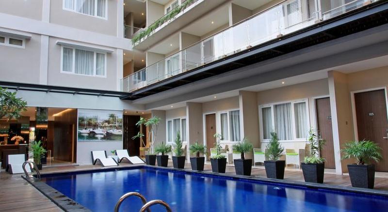 Hotel Ohana Kuta 4*